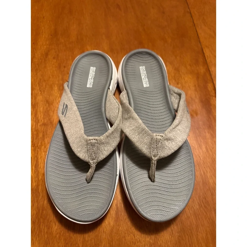 Skechers On-the-Go 600 Goga Mat Grey Thong Flip Flop Sandals Womens 8 16154S